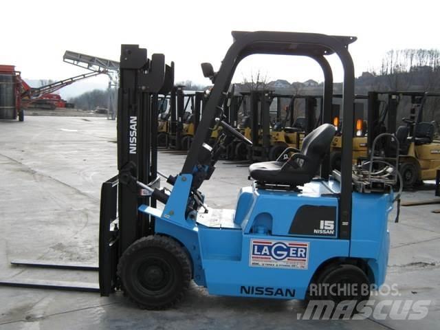 Nissan PJ01A15 Gázüzemű targoncák