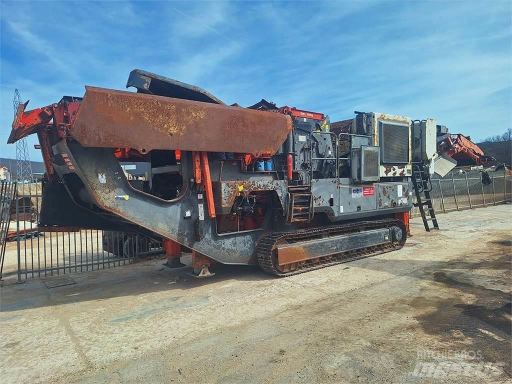 Sandvik QI 240 Mobil törőgépek