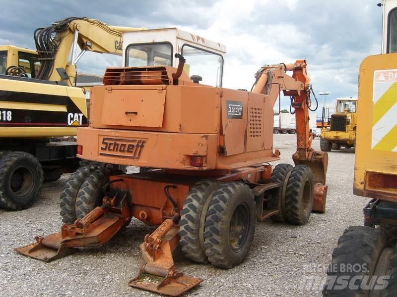 Schaeff HML 40 Gumikerekes kotrók