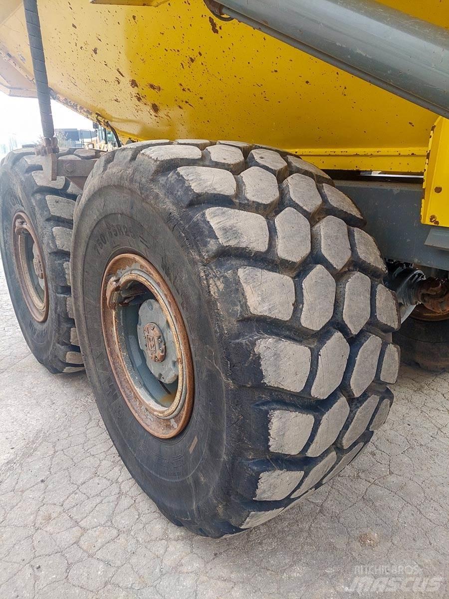 Terex TA300 Csuklósdömperek
