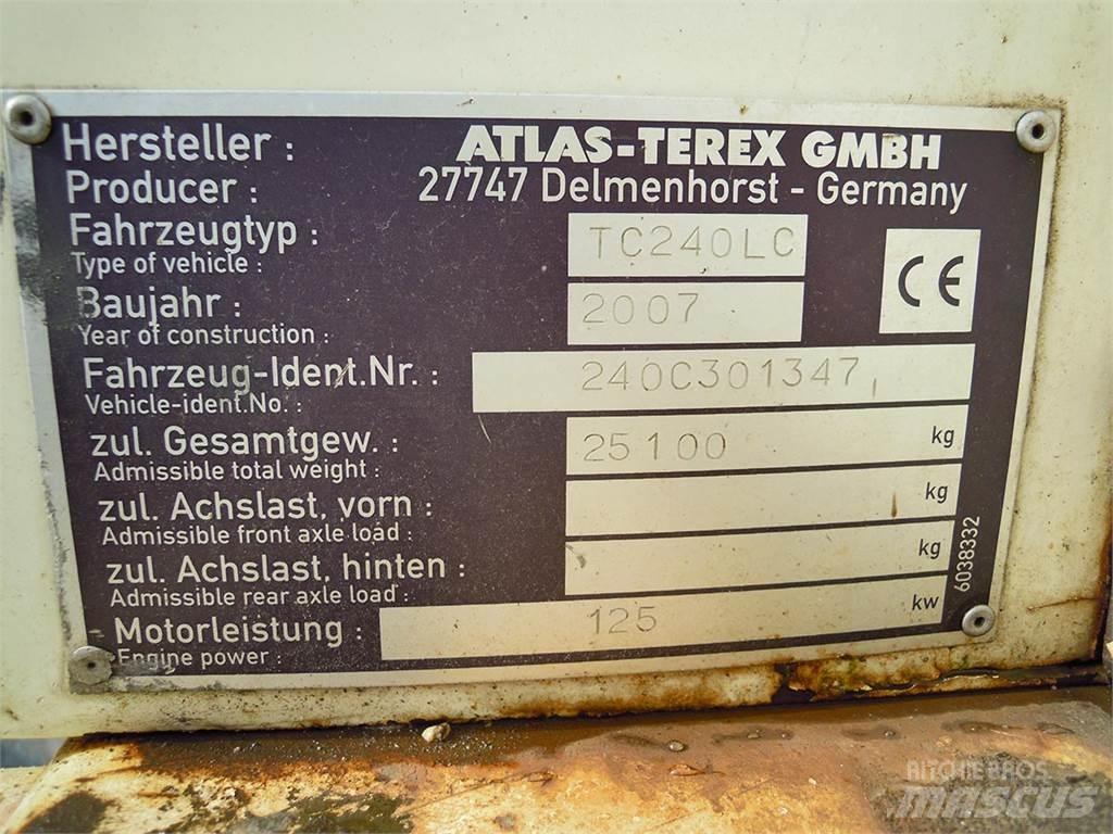Terex TC240LC Lánctalpas kotrók