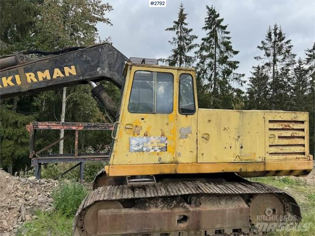 Åkerman H11B Lánctalpas kotrók