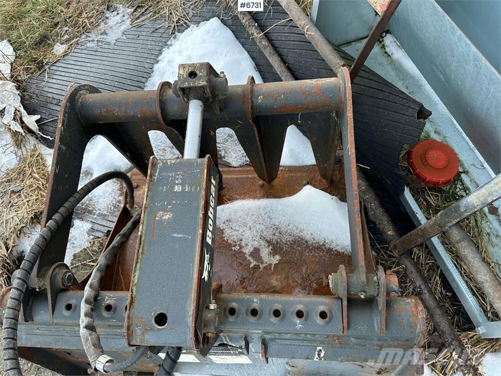 Bobcat S70 Univerzális rakodók