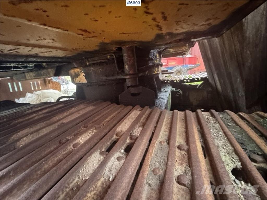 Brøyt X20T Lánctalpas kotrók