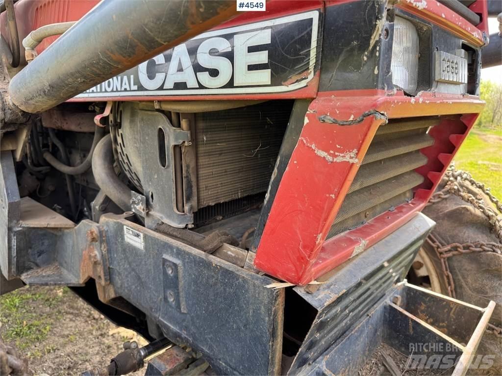 CASE 685 XL Traktorok