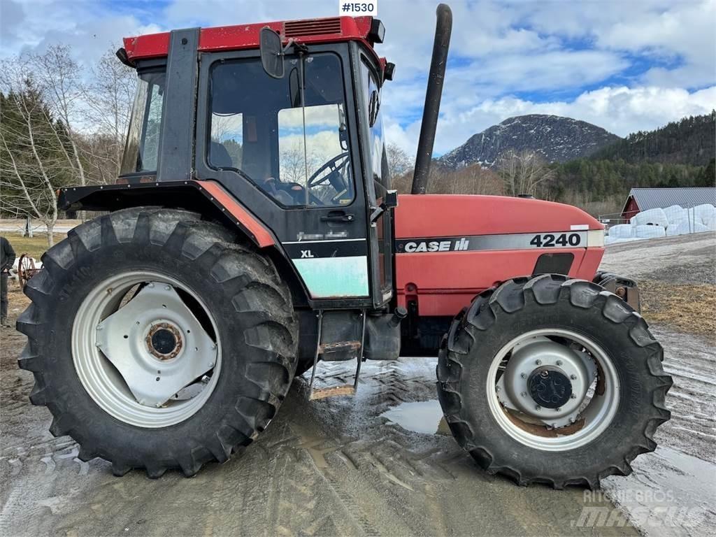 CASE IH 4240 XL Traktorok