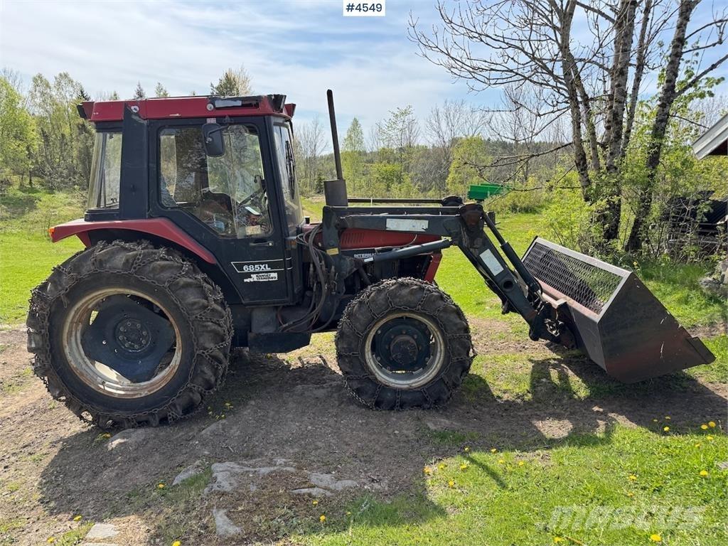 Case IH 685 XL Traktorok