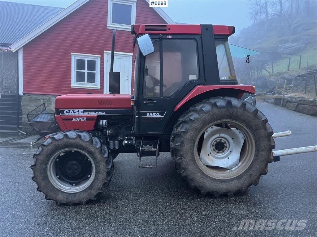 Case IH 685 XL Traktorok
