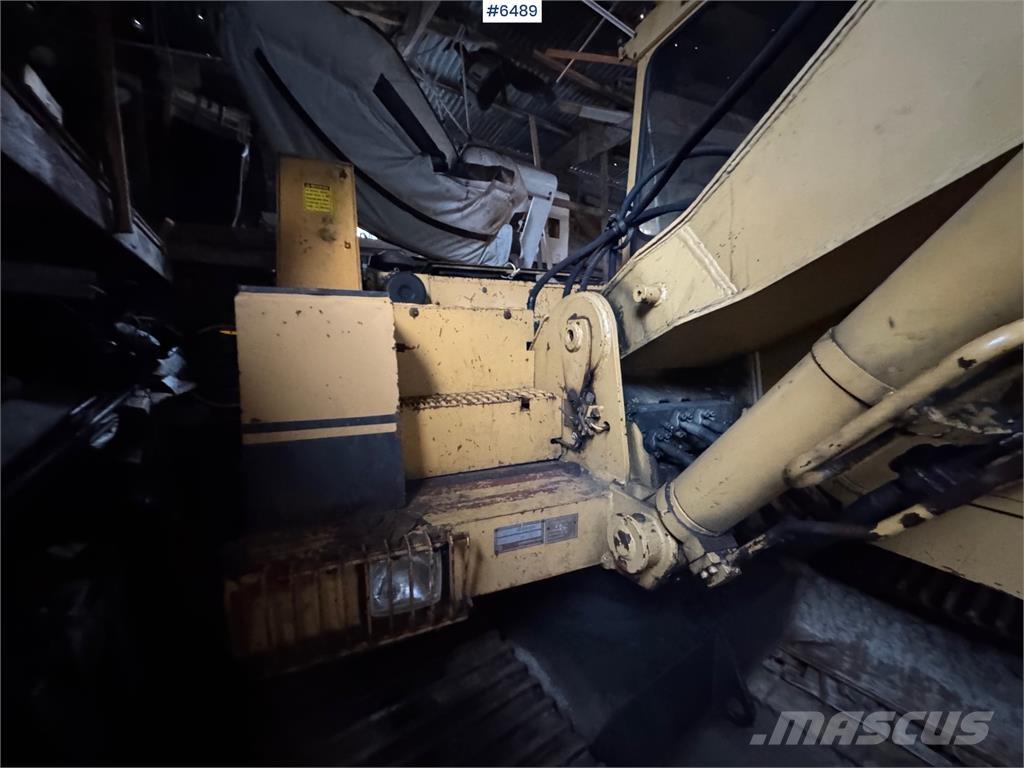 CAT 205 LC Lánctalpas kotrók