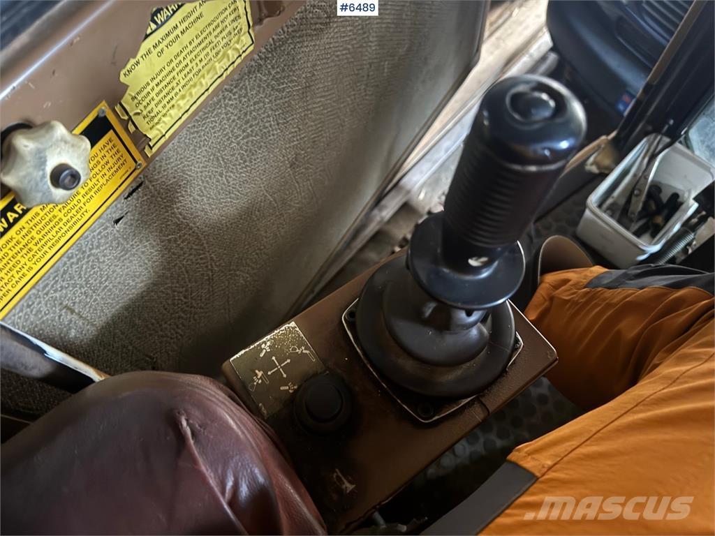 CAT 205 LC Lánctalpas kotrók