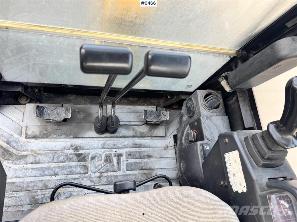 CAT 301.8 Lánctalpas kotrók