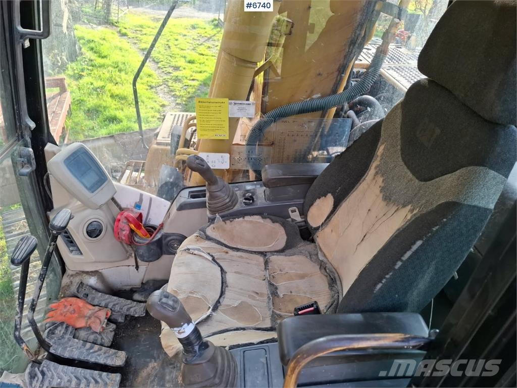 CAT 312C L Lánctalpas kotrók