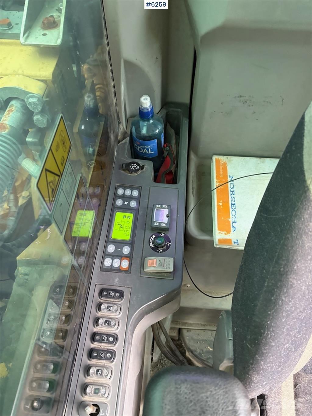 CAT 324 E Lánctalpas kotrók