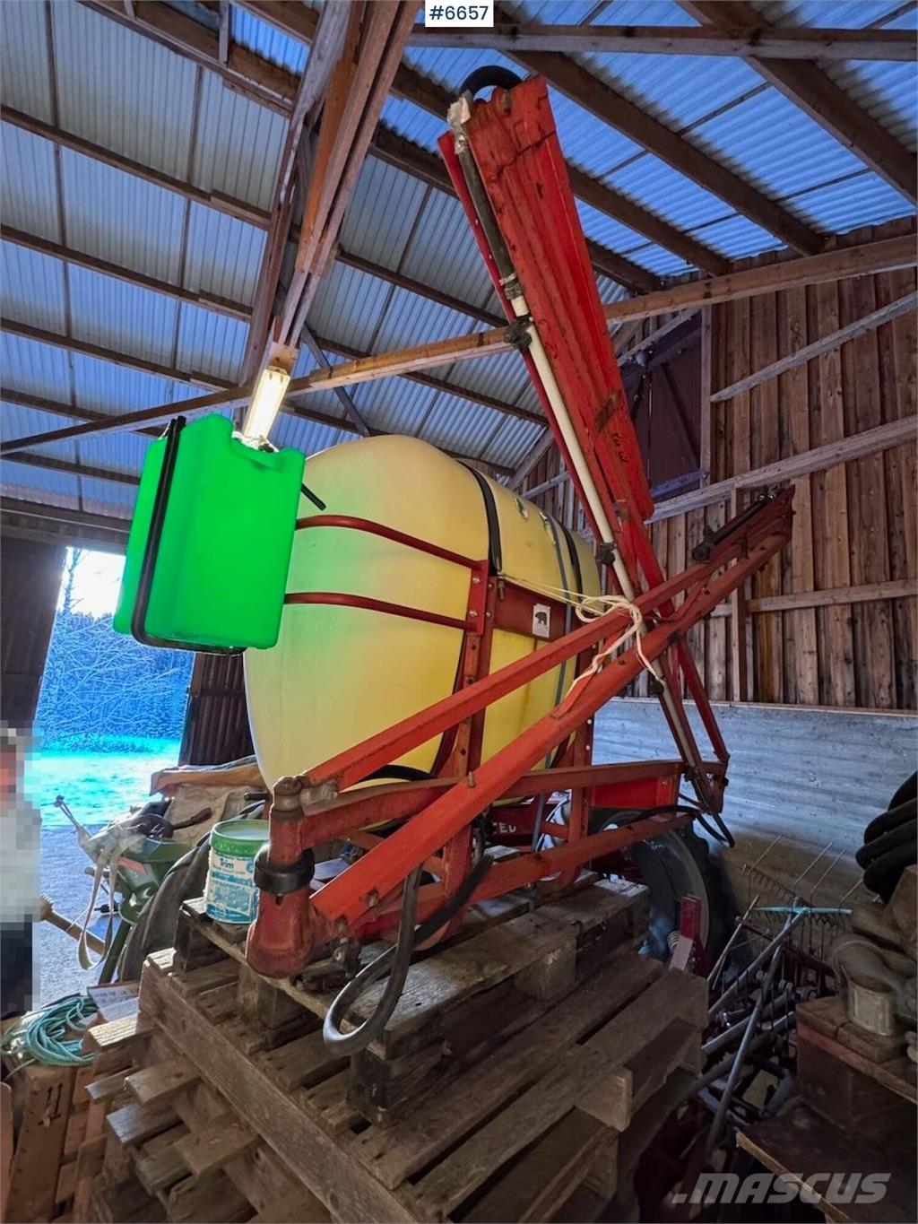 Hardi åkersprøyte Vontatott trágyaszórók