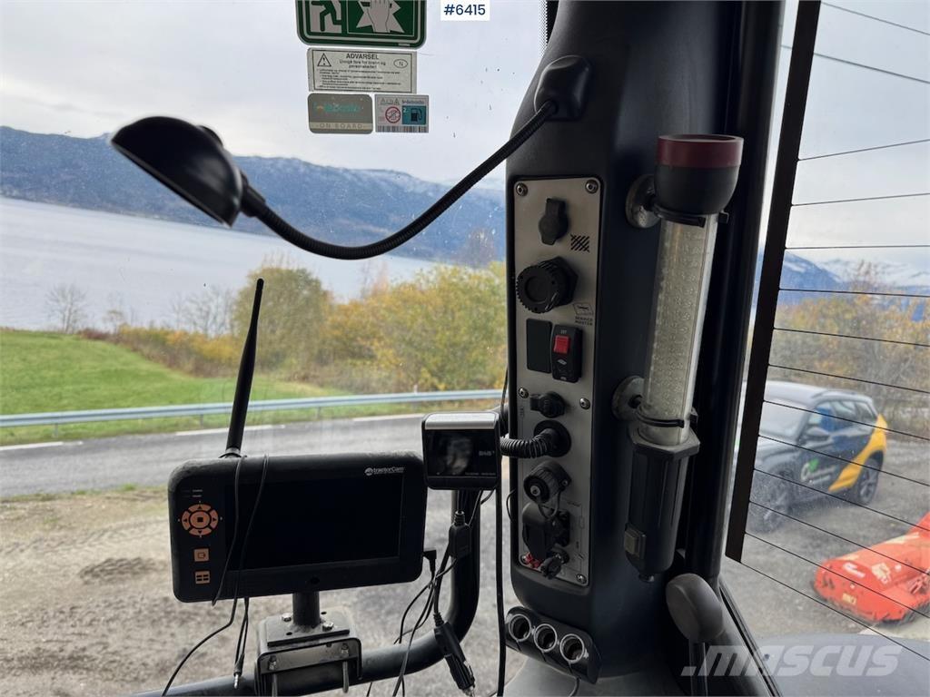 JCB 8310 Fastrac Traktorok