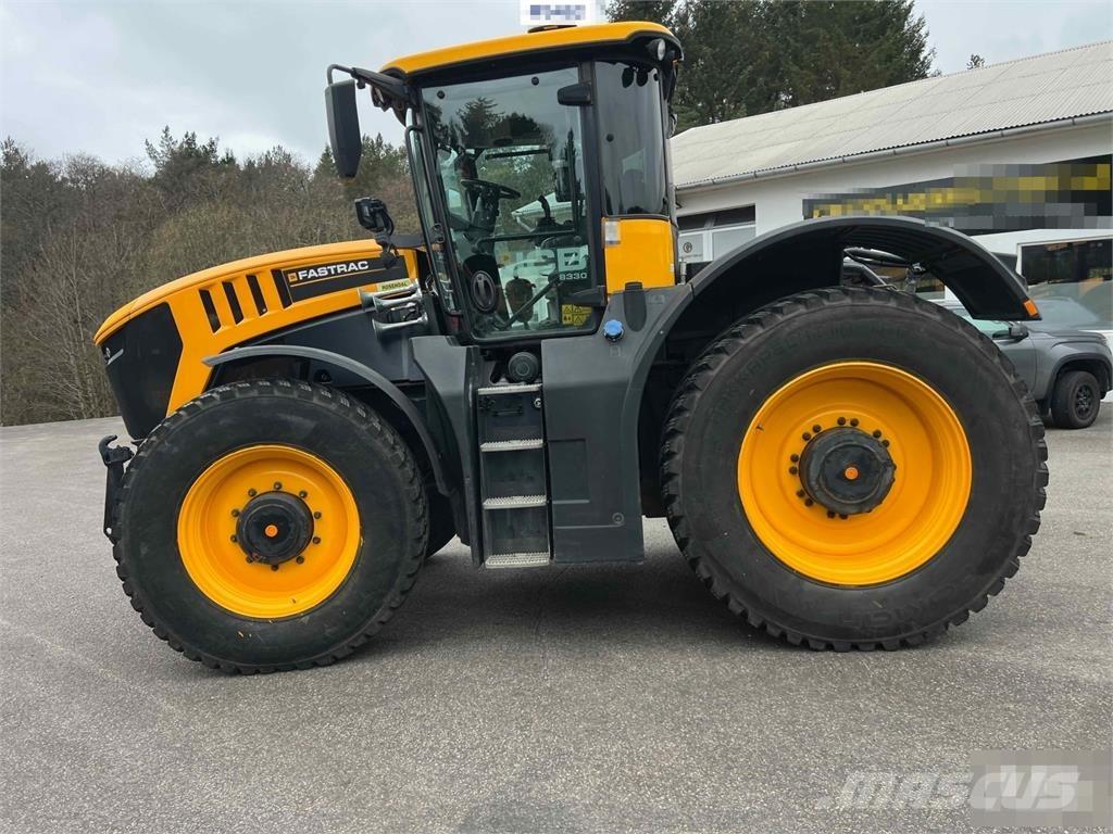 JCB Fastrac 8330 Traktorok
