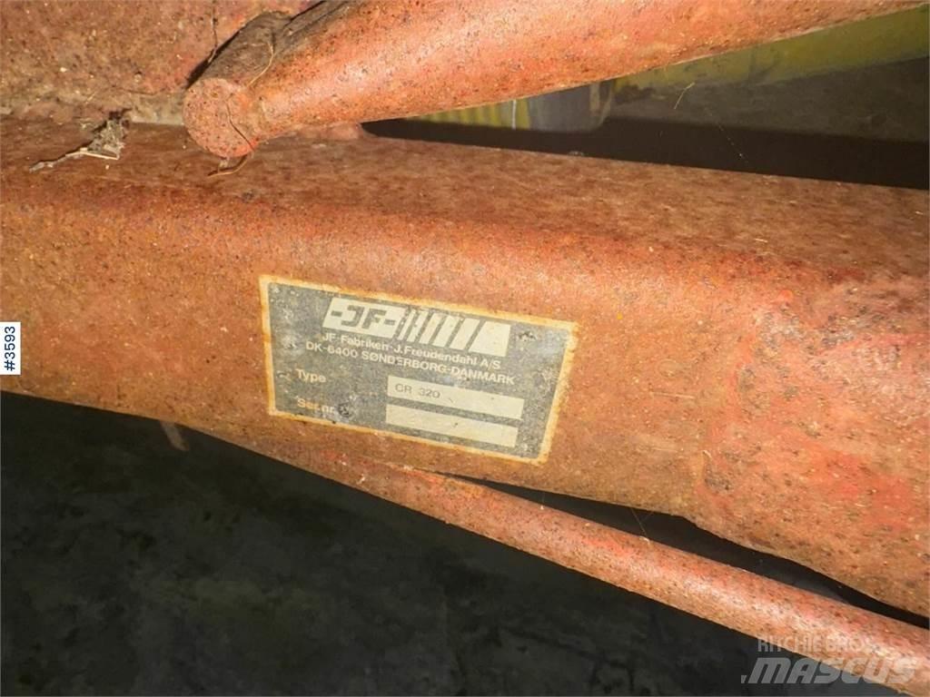 JF CR 320 Egyéb betakarító felszerelések