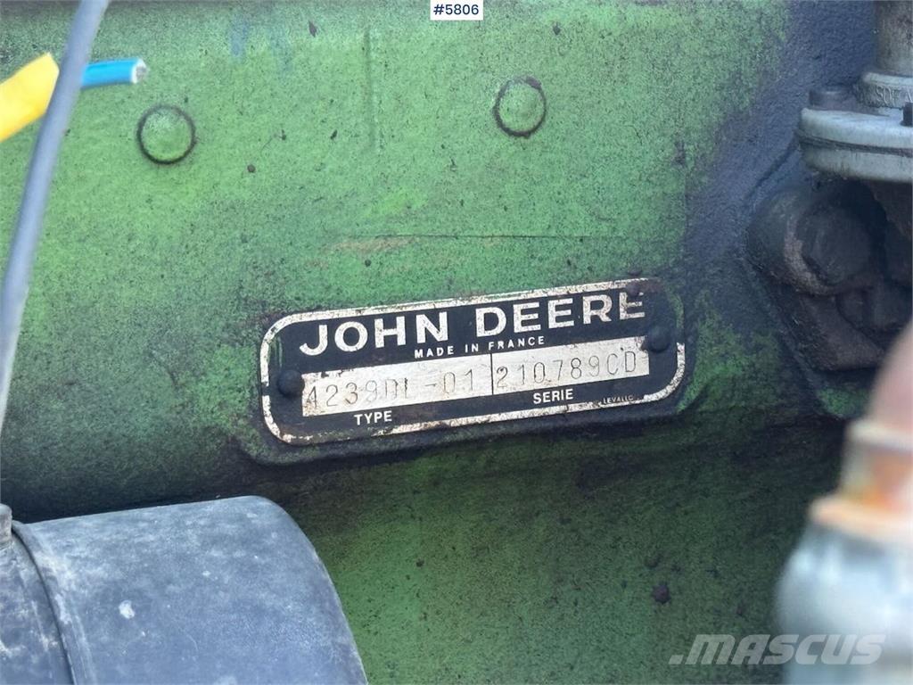 John Deere 2130 Traktorok