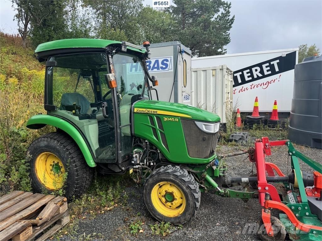John Deere 3045R Traktorok