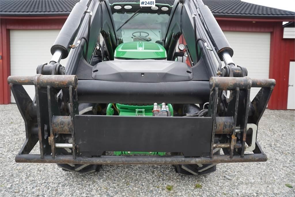 John Deere 6215R Traktorok