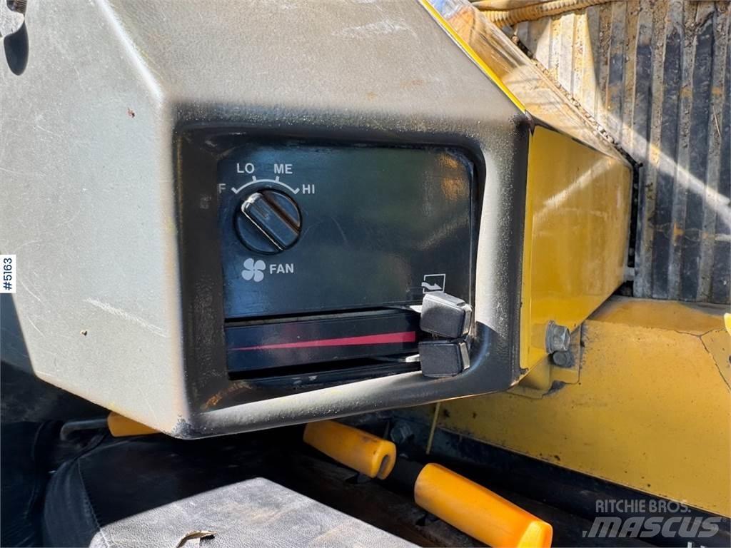 Komatsu WA420-1 Gumikerekes homlokrakodók