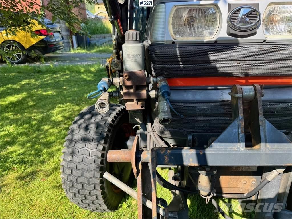 Kubota STA-35 Traktorok
