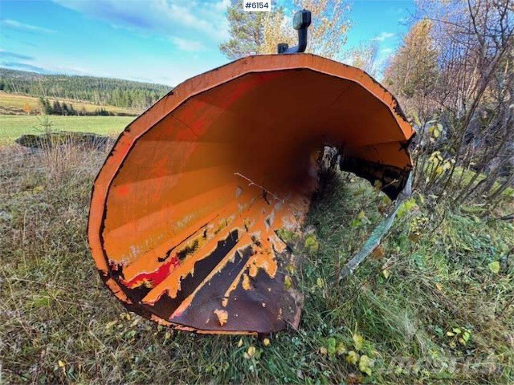  Øveraasen D2285 B Hóeltakarítók