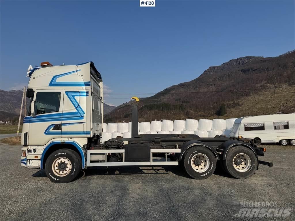 Scania 144G Dobozos teherautók