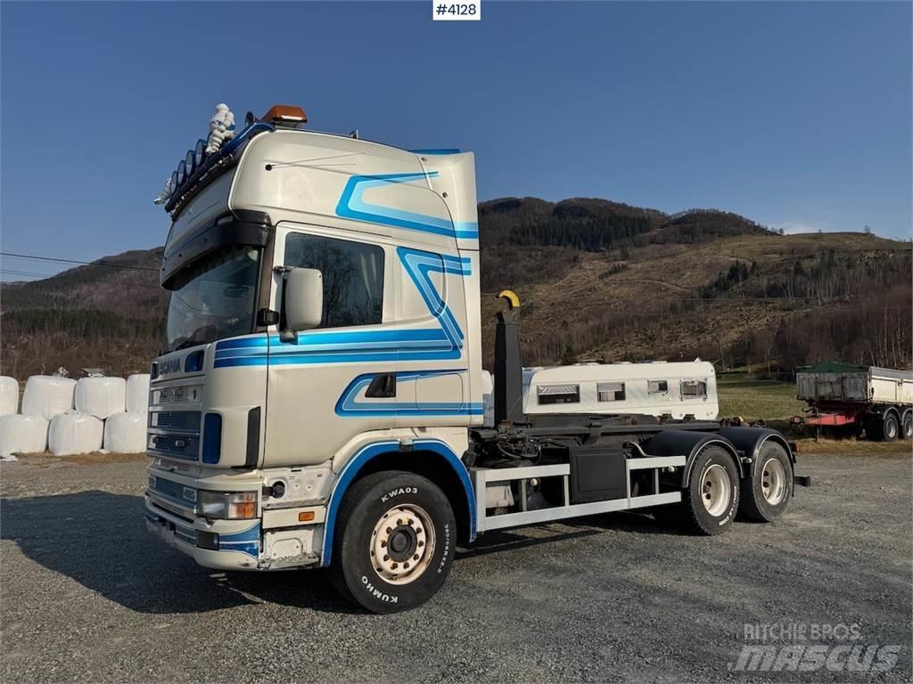 Scania 144G Dobozos teherautók