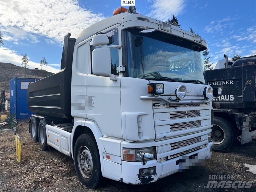 Scania 144G Dobozos teherautók
