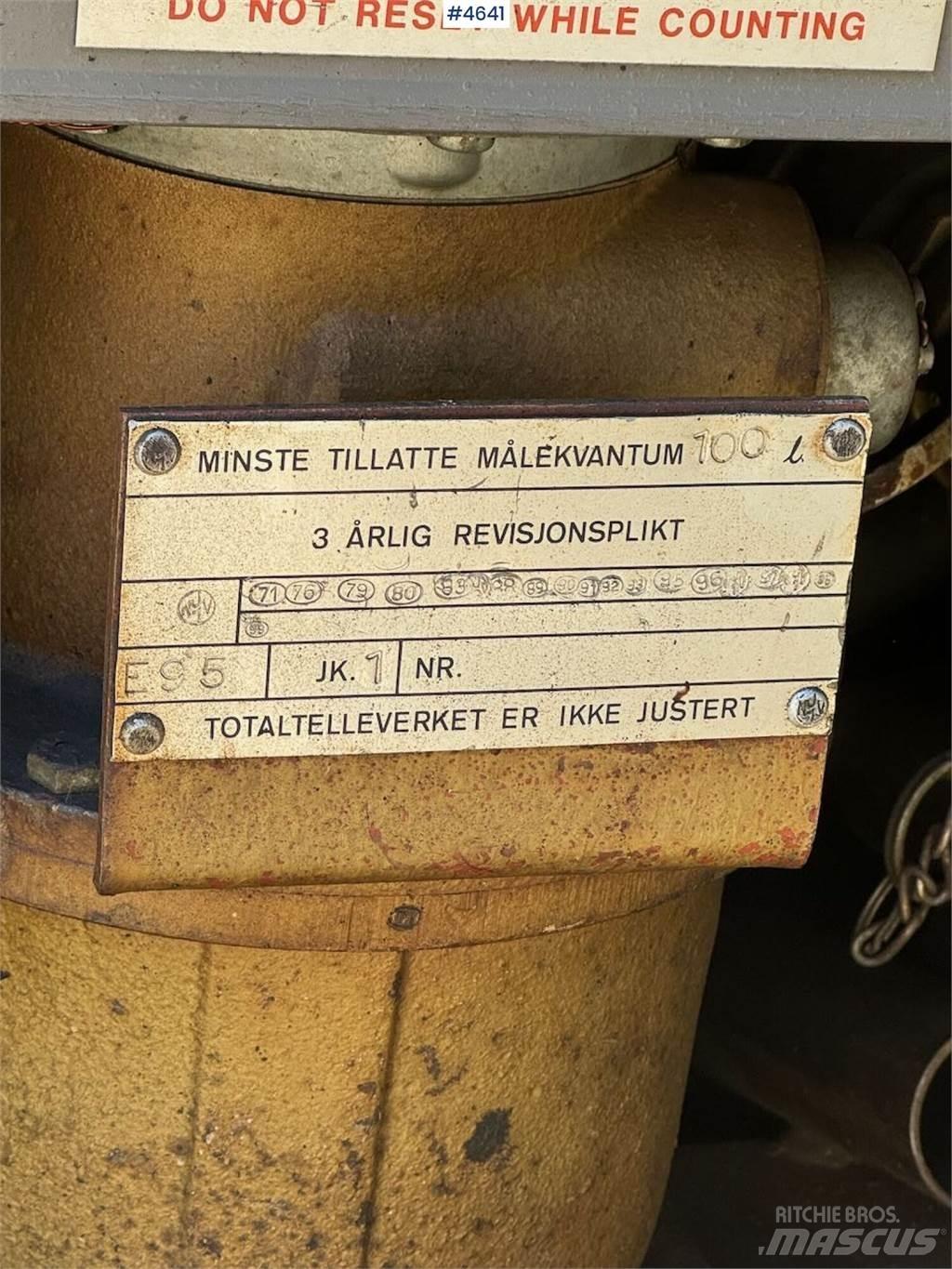  Tank drivstoff Egyéb alkatrészek