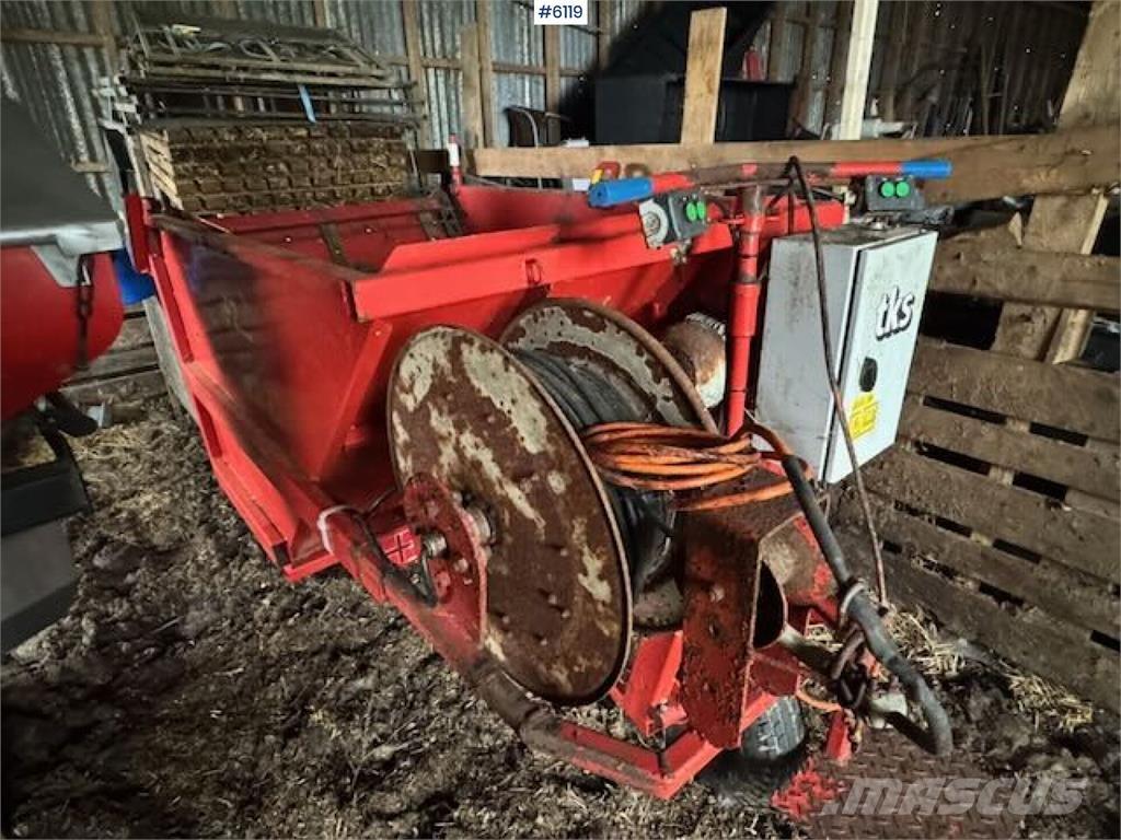 TKS F2 Egyéb betakarító felszerelések