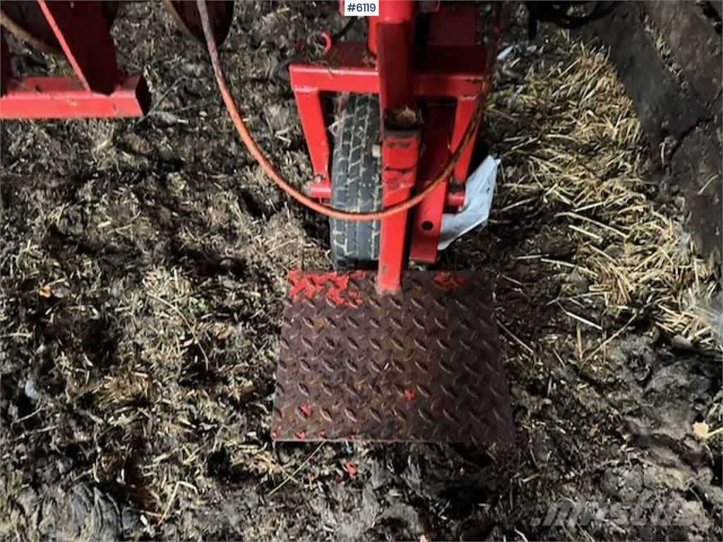 TKS F2 Egyéb betakarító felszerelések