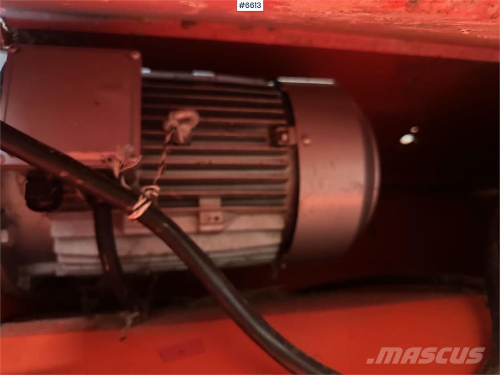 TKS K2 Egyéb betakarító felszerelések