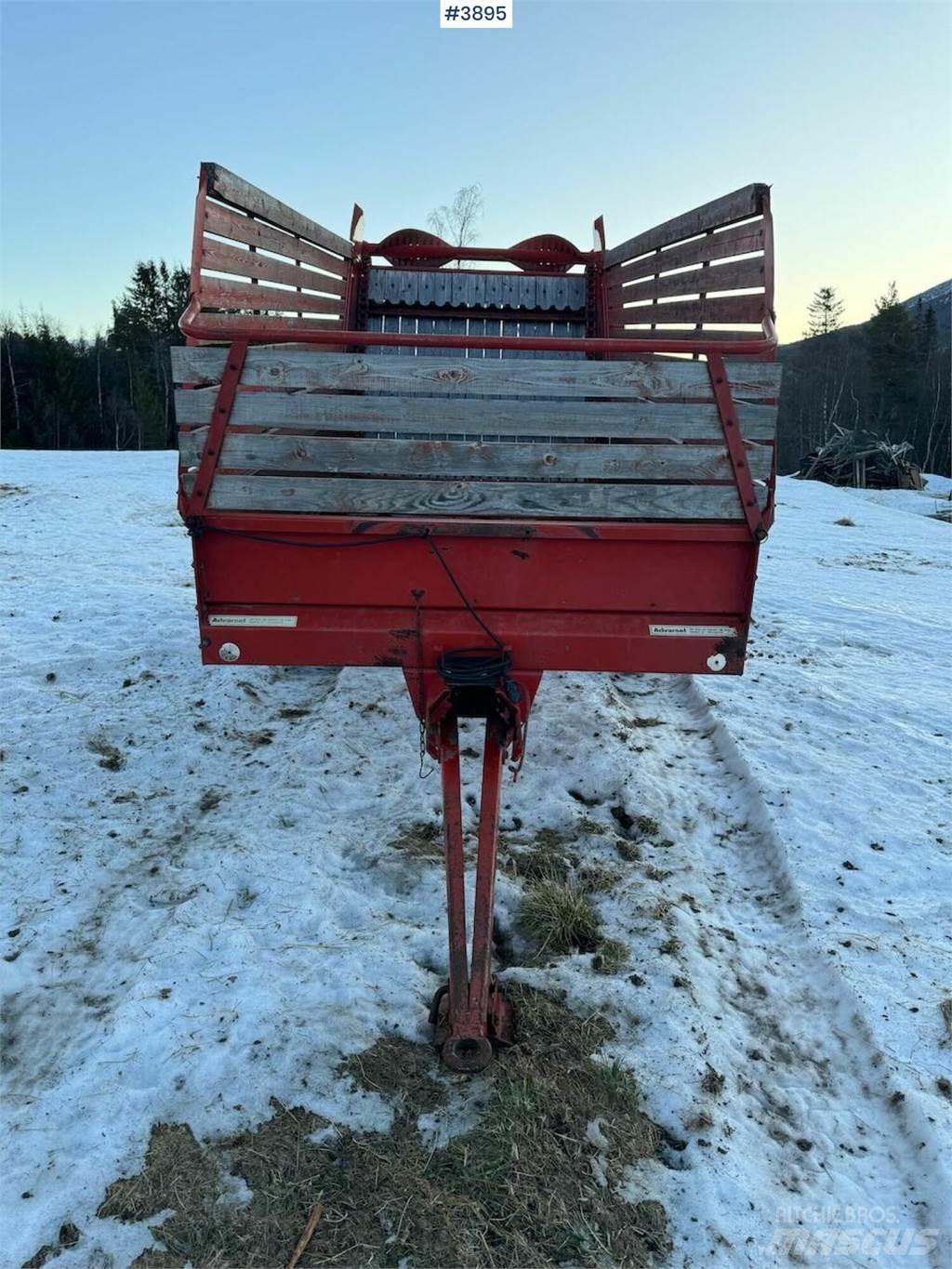 Underhaug 7000 Forage wagons