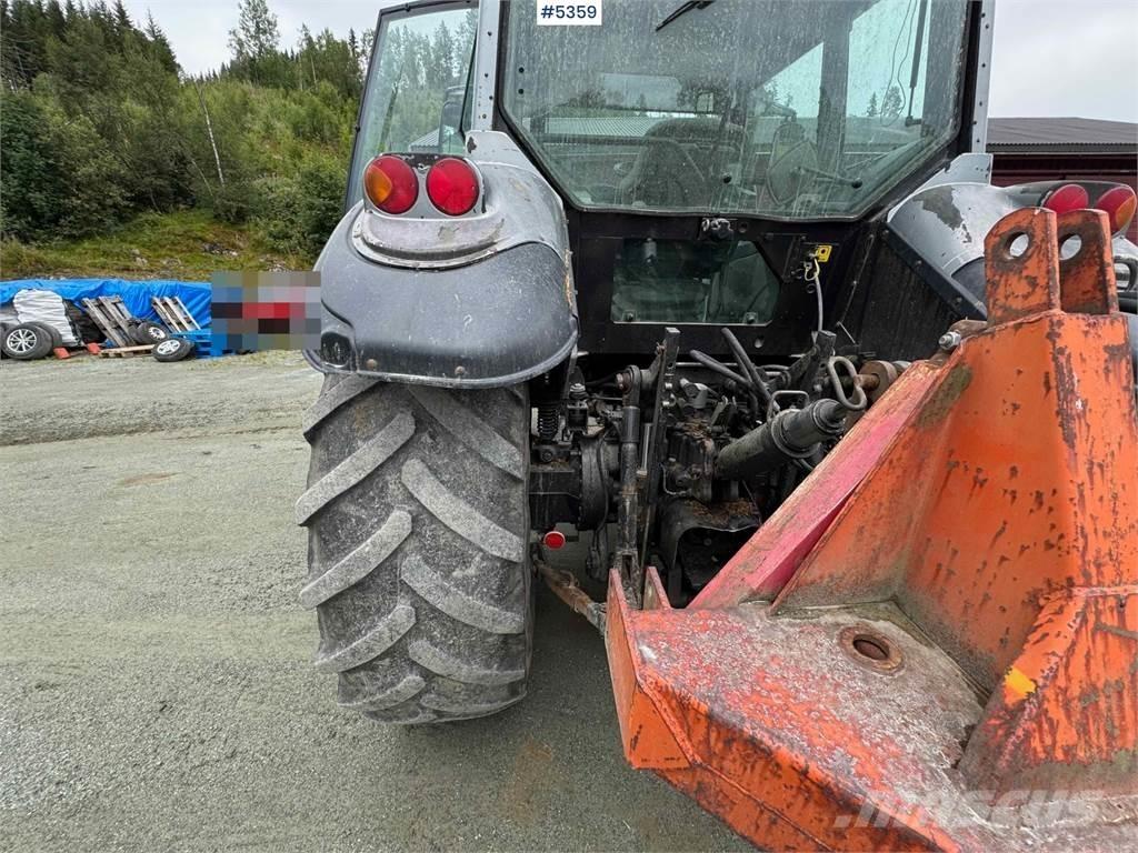 Valtra M120-4 Traktorok