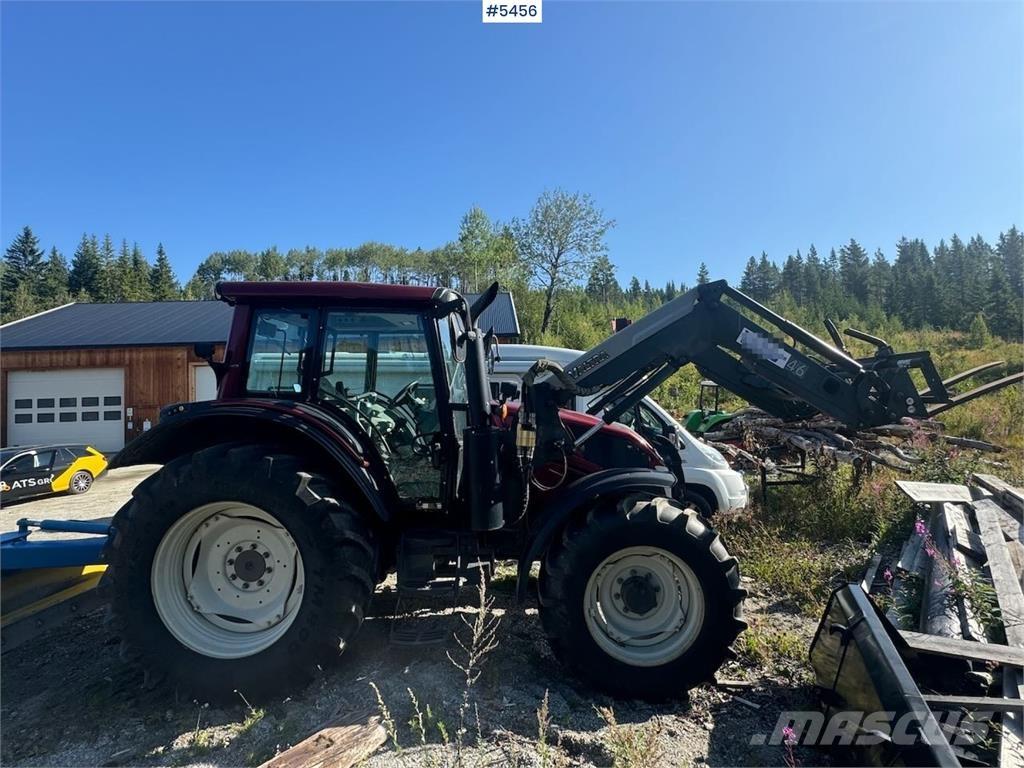 Valtra N123 Traktorok