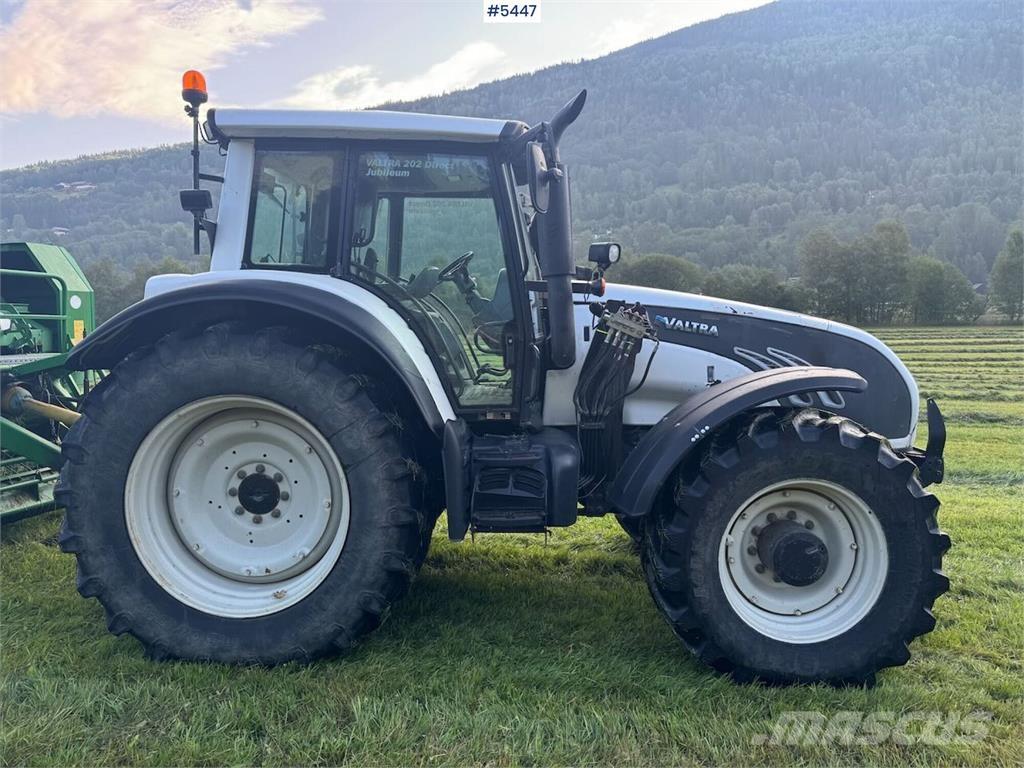 Valtra T202 Traktorok