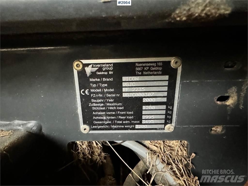 Vicon RF2235 Egyéb szálastakarmányozási gépek