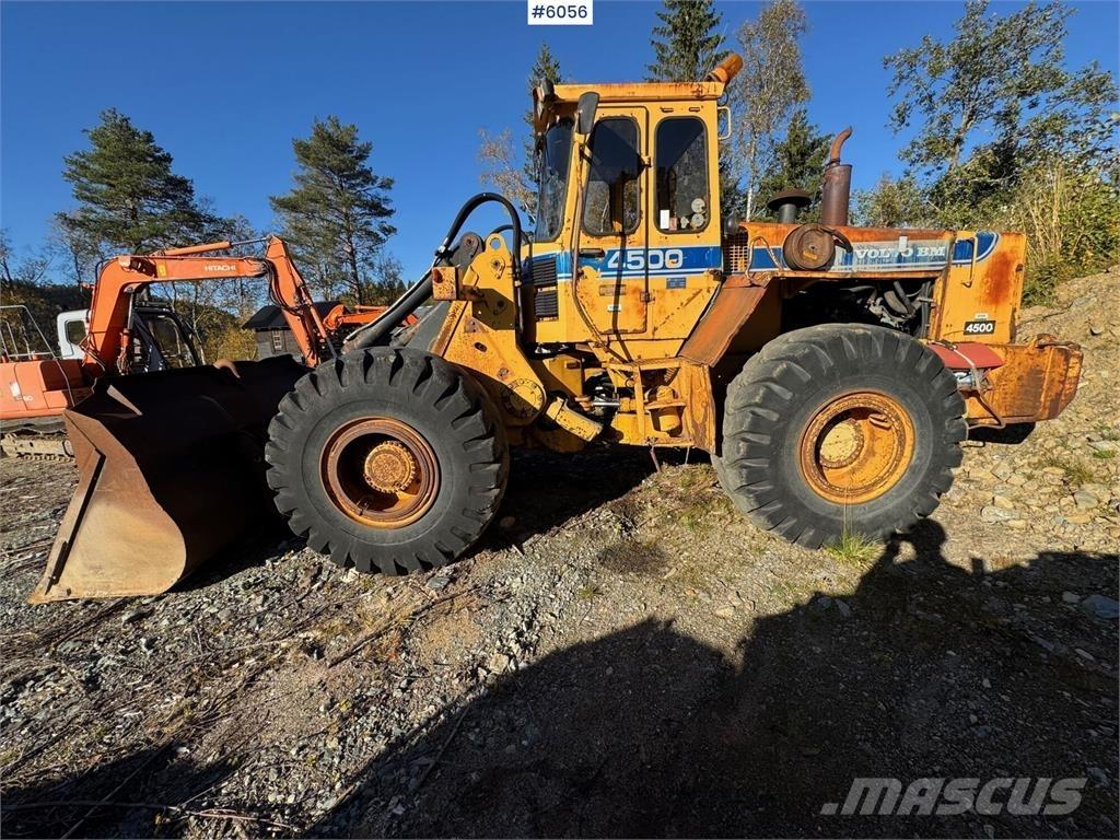 Volvo BM 4500 Gumikerekes homlokrakodók