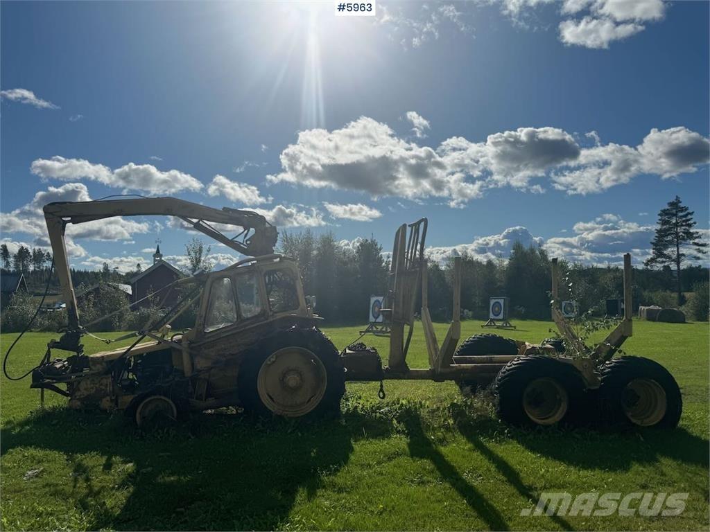 Volvo BM SM 460 Betakarítók