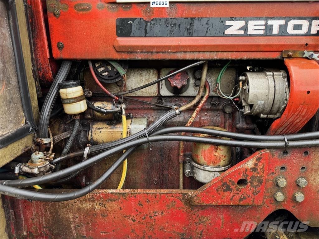 Zetor 5945 Traktorok