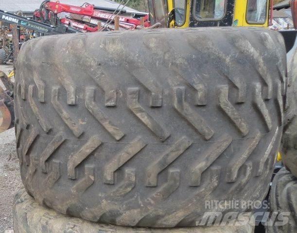  19,5 LR 24xM27 Gumiabroncsok, kerekek és felnik