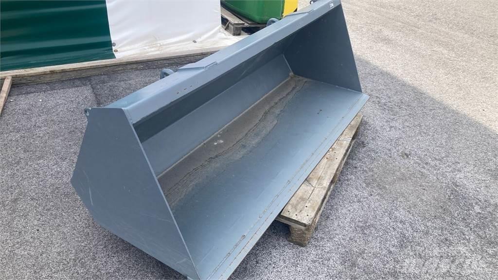  2m Schaufel Homlokrakodó tartozékok