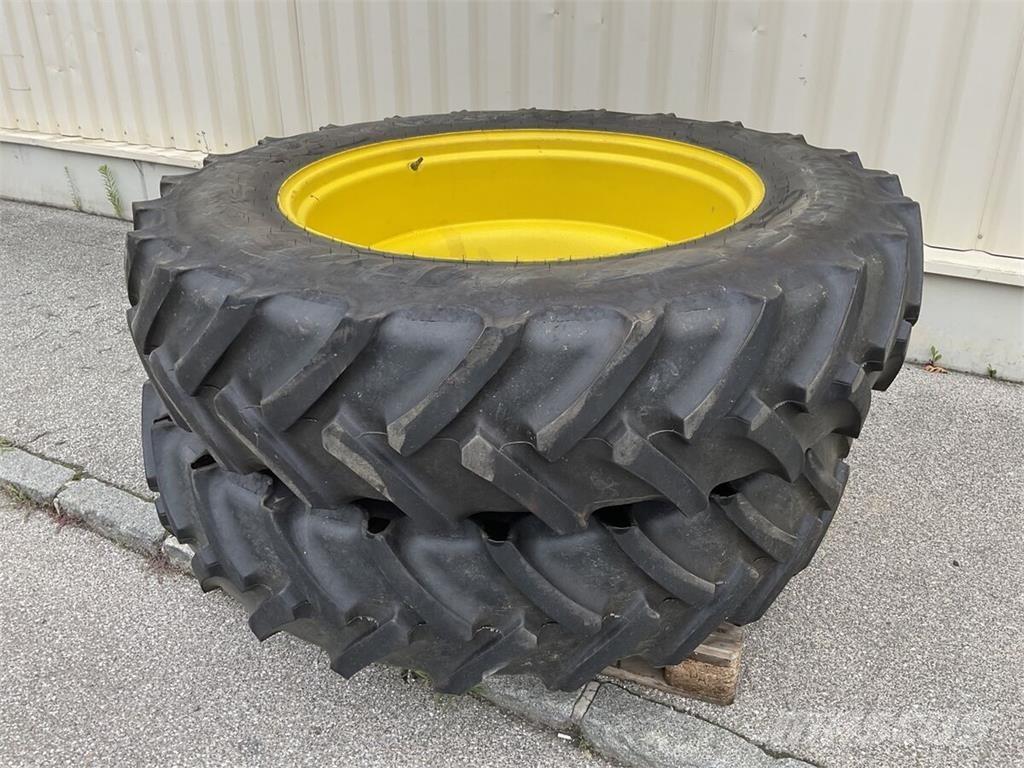  380/95 R 38 Gumiabroncsok, kerekek és felnik