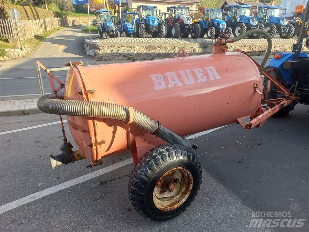 Bauer 1700 Poranyag tartályos
