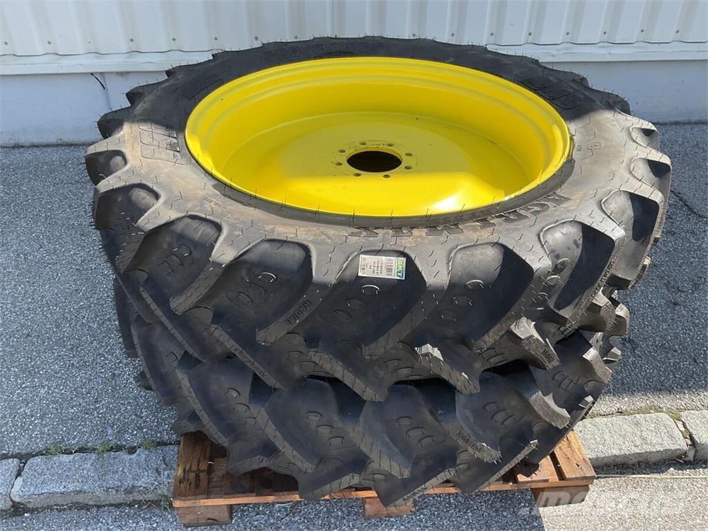 BKT 320/85R36 Gumiabroncsok, kerekek és felnik