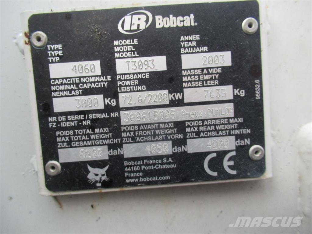 Bobcat 3093 Homlokrakodók és kotrók