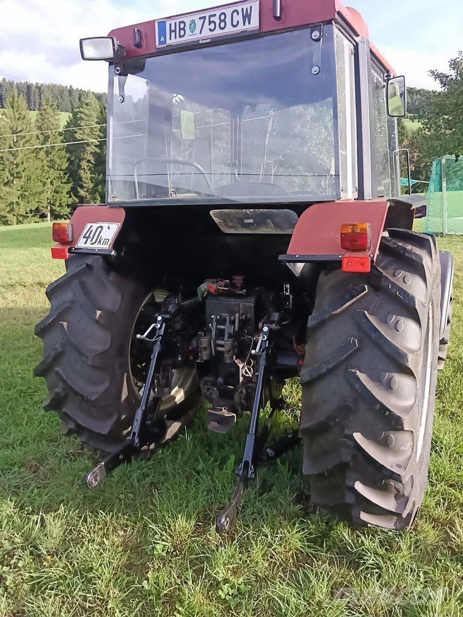 Case IH 833 A Traktorok