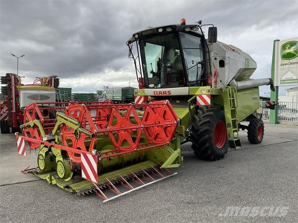 CLAAS AVERO 240 Kombájnok
